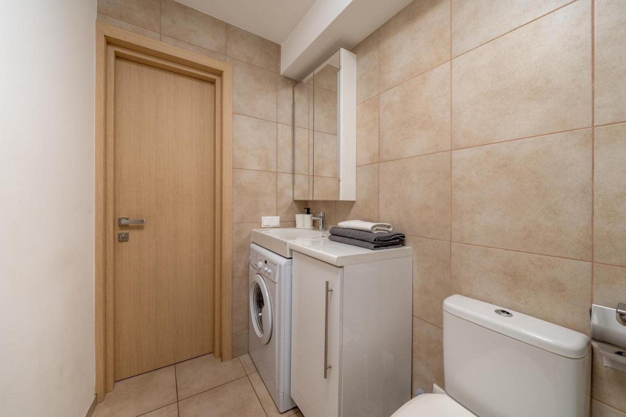 Trendy Top-Floor Stay In Heart Of Riga, Near Bars & Culture Buitenkant foto